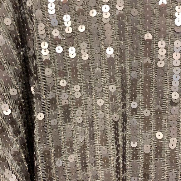 Vila Denmark - silver/gray sequin top - Picture 7 of 16